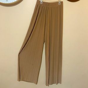 Cute/ Comfortable wide leg pants! Tan!